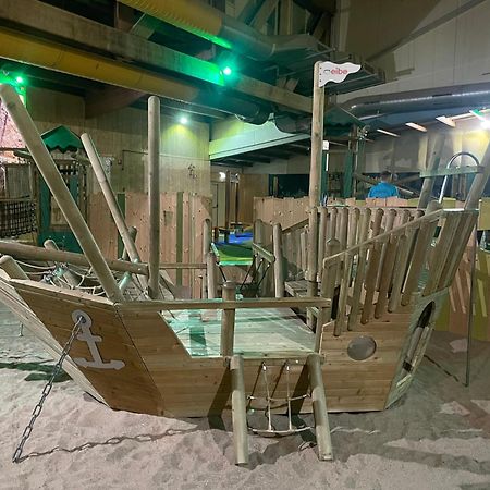 Het Familie Boshuisje - Vakantiewoning Op Prachtig Park Met Veel Faciliteiten Inc Ligbad Gramsbergen Εξωτερικό φωτογραφία