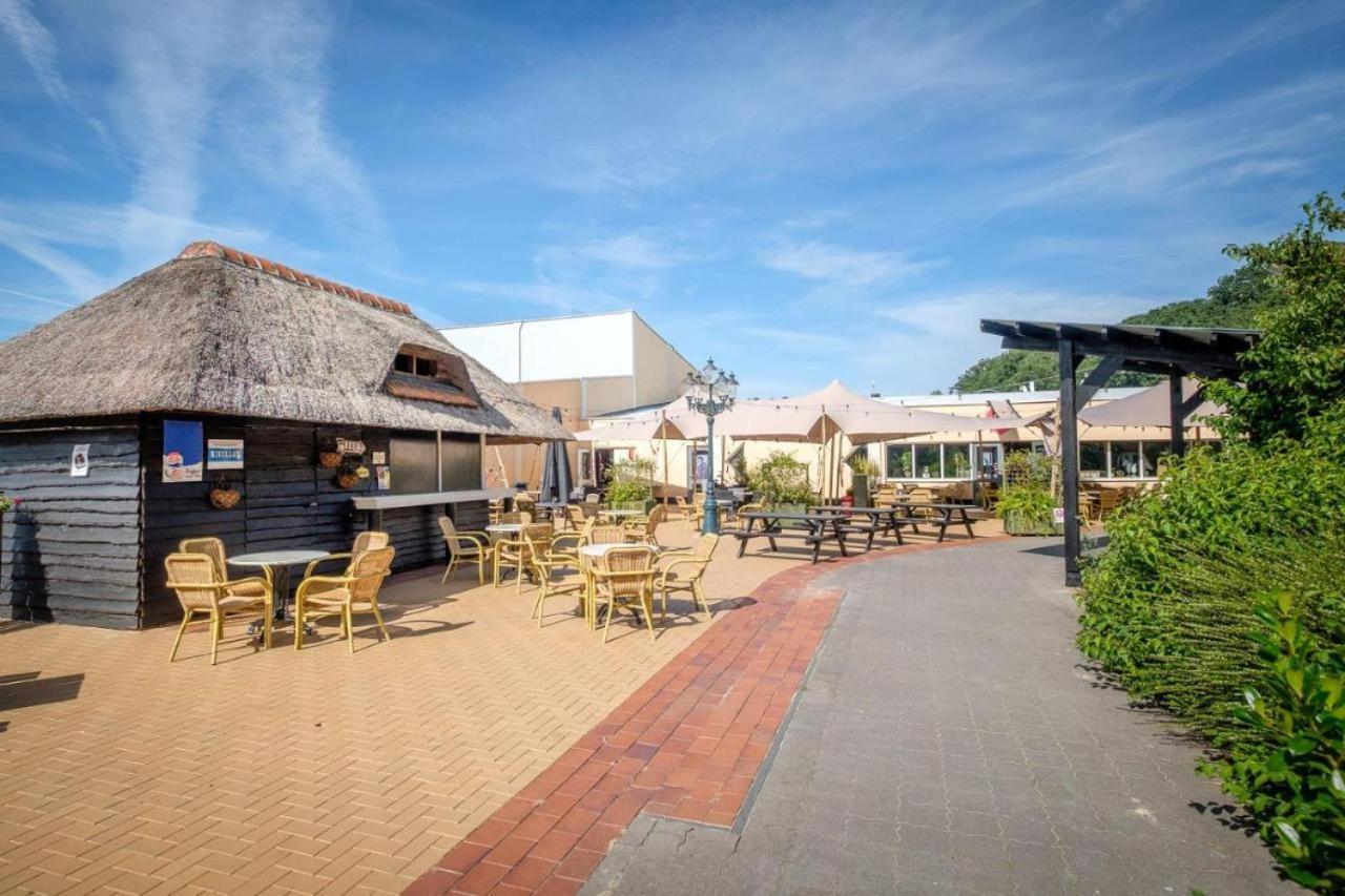 Het Familie Boshuisje - Vakantiewoning Op Prachtig Park Met Veel Faciliteiten Inc Ligbad Gramsbergen Εξωτερικό φωτογραφία